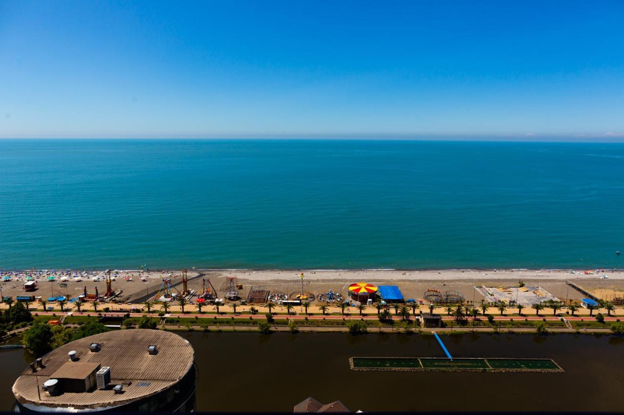 G-Point City Beach 巴统 外观 照片